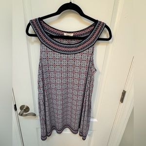 Max Studio Woman’s Sleeveless Top, Size large